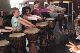 Trommelworkshop mit Kindern