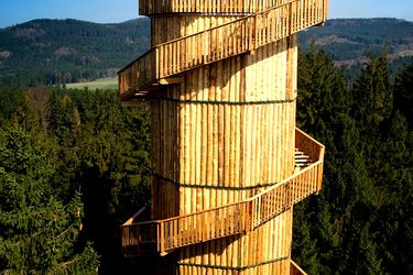 Hölzerner Turm